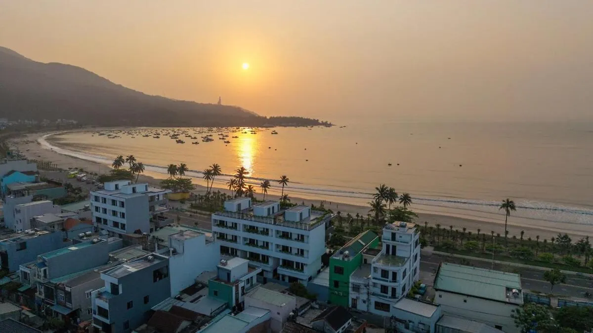 M1 Front Beach, Mountain View Villa Da Nang Vietnam